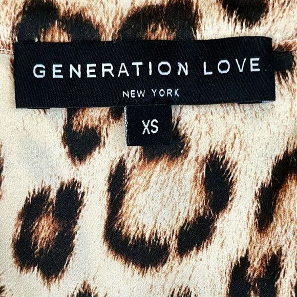 Generation Love New York Kenzie Printed Wrap Long Sleeve Blouse XS - Picture 8 of 10